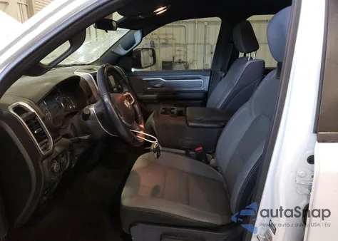 2021 Ram 1500 Big Horn/Lone Star из США, поврежденный, VIN 1C6RRFFG1MN603883